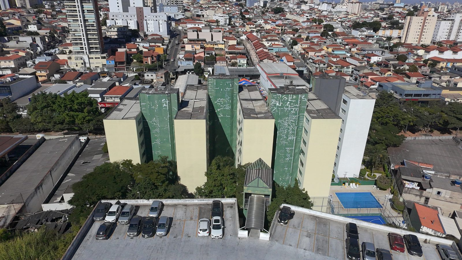 Obra de pintura de fachada em edifício